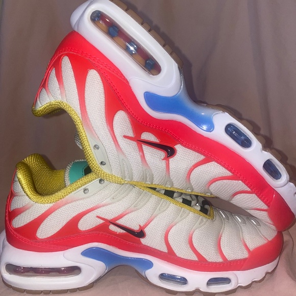 NIKE AIR MAX PLUS VIBRANT TROPICAL - Picture 6 of 7